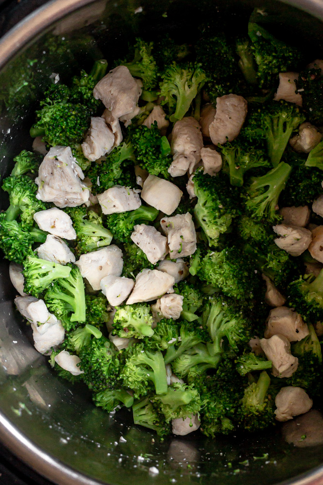 Healthy Instant Pot Chicken Broccoli Alfredo